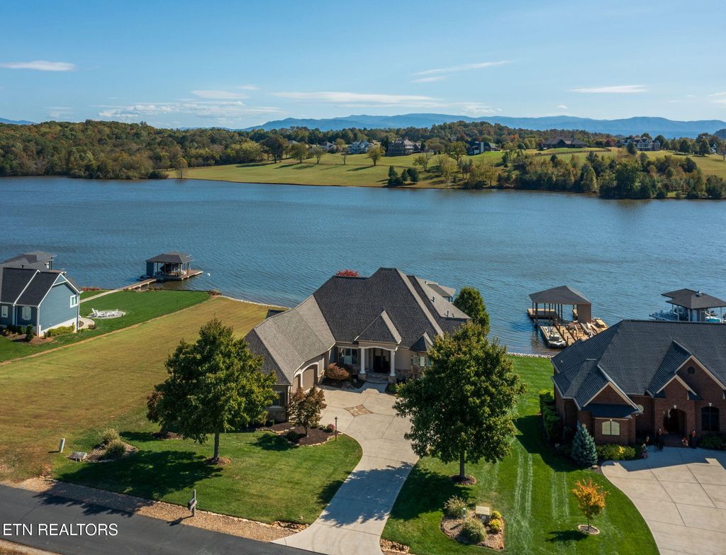 Photo of 136 Hiwonihi Tr, Vonore, TN 37885 (MLS # 1315789)