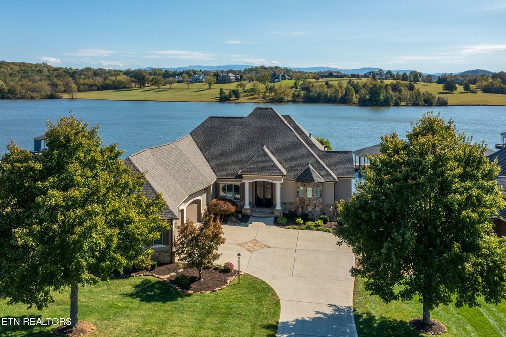 Photo of 136 Hiwonihi Tr, Vonore, TN 37885 (MLS # 1315789)