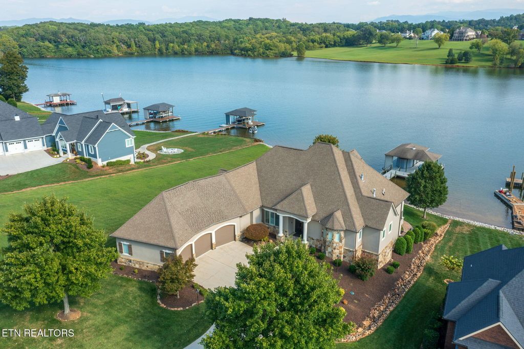 Photo of 136 Hiwonihi Tr, Vonore, TN 37885 (MLS # 1315789)