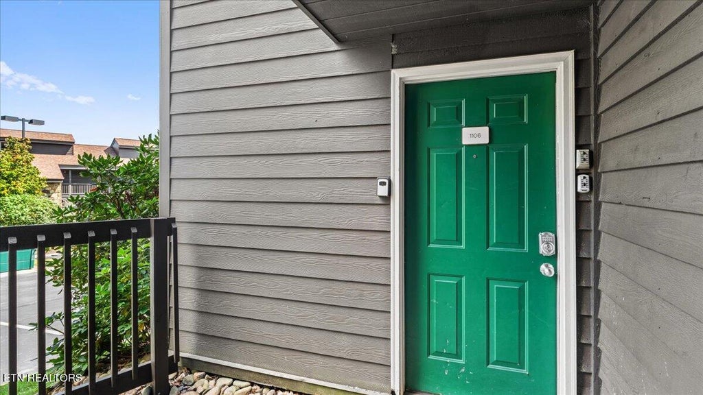 Photo of 1380 Ski View Drive #UNIT 1106, Gatlinburg, TN 37738 (MLS # 1354297)