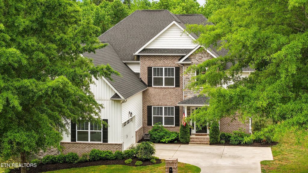 Photo of 138 Pineberry East Rd, Oak Ridge, TN 37830 (MLS # 1338933)
