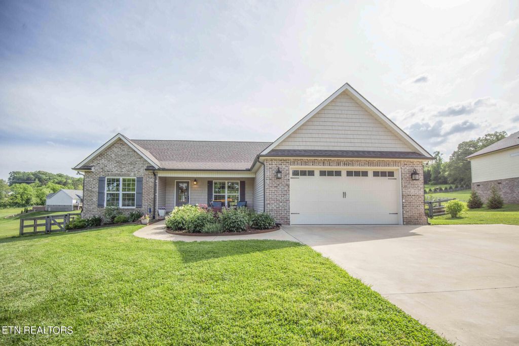 Photo of 862 Dunlap Hollow Rd, Friendsville, TN 37737 (MLS # 1261416)