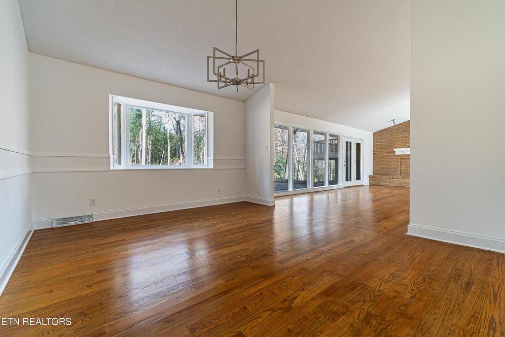 Photo of 109 Baker Lane, Oak Ridge, TN 37830 (MLS # 1322648)