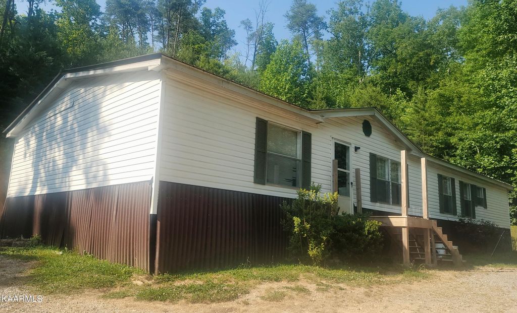 Photo of 230 Lake Heights Rd Rd, Tellico Plains, TN 37385 (MLS # 1229791)