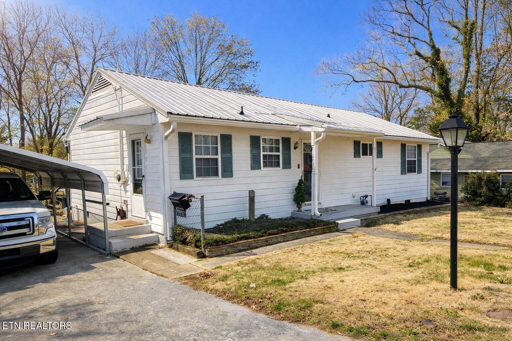 Photo of 318 East Drive, Oak Ridge, TN 37830 (MLS # 1327533)