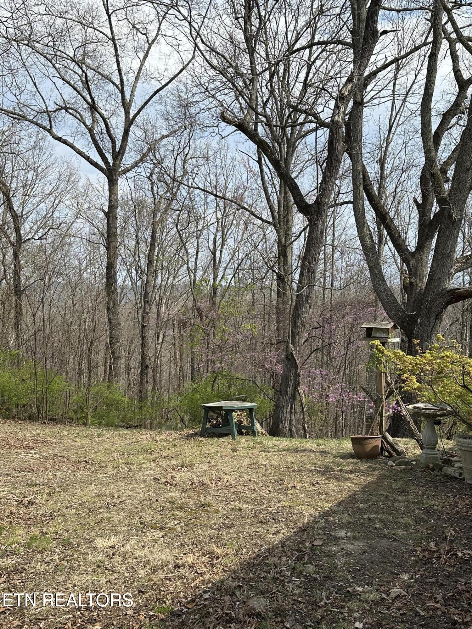 889 River Rd
