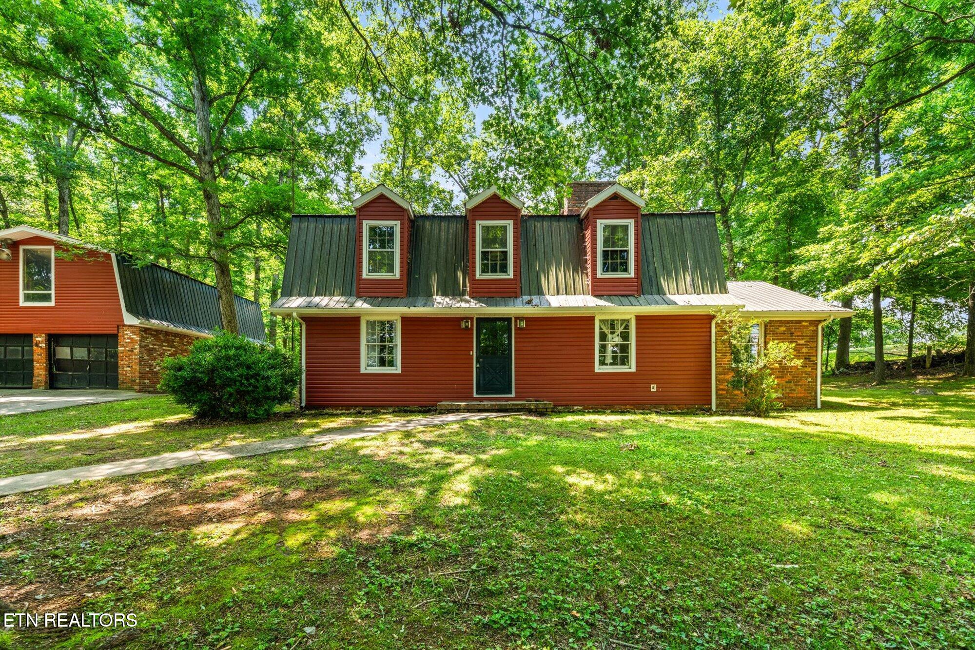 1032 Lost Creek Rd