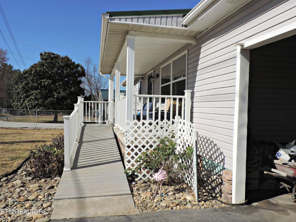 Photo of 3380 Blue Springs Rd, Strawberry Plains, TN 37871 (MLS # 1246017)