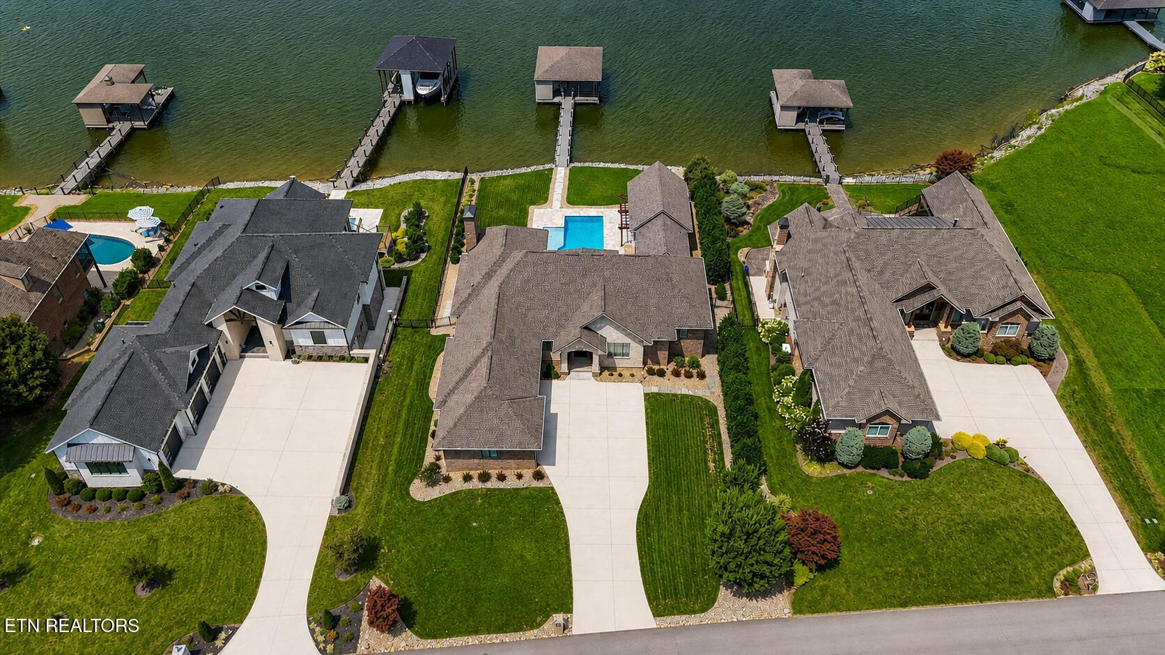 3738 Promontory Point