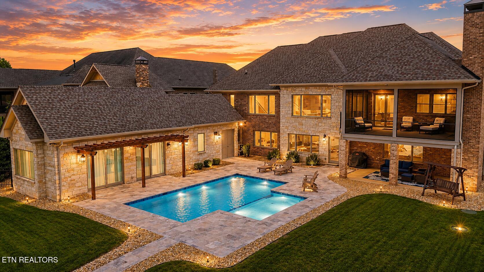 3738 Promontory Point