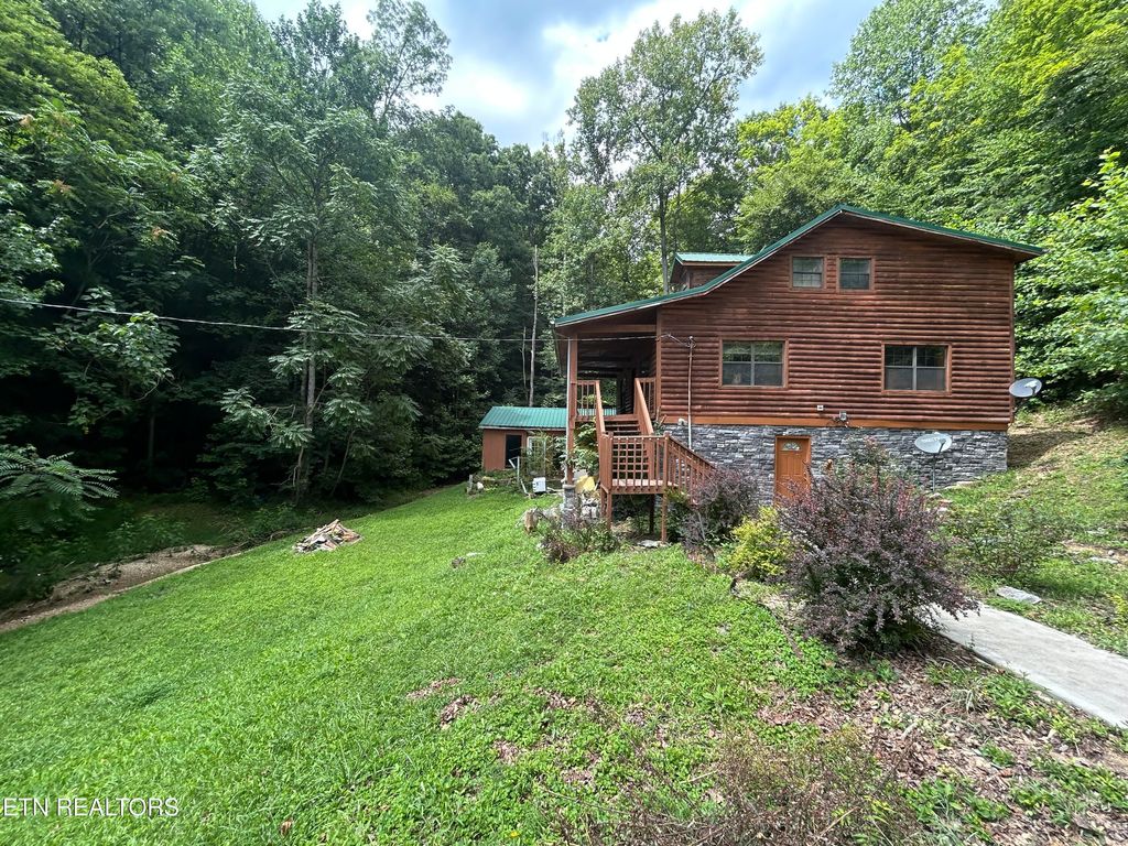 Photo of 141 Dillon Lane, Caryville, TN 37714 (MLS # 1347925)