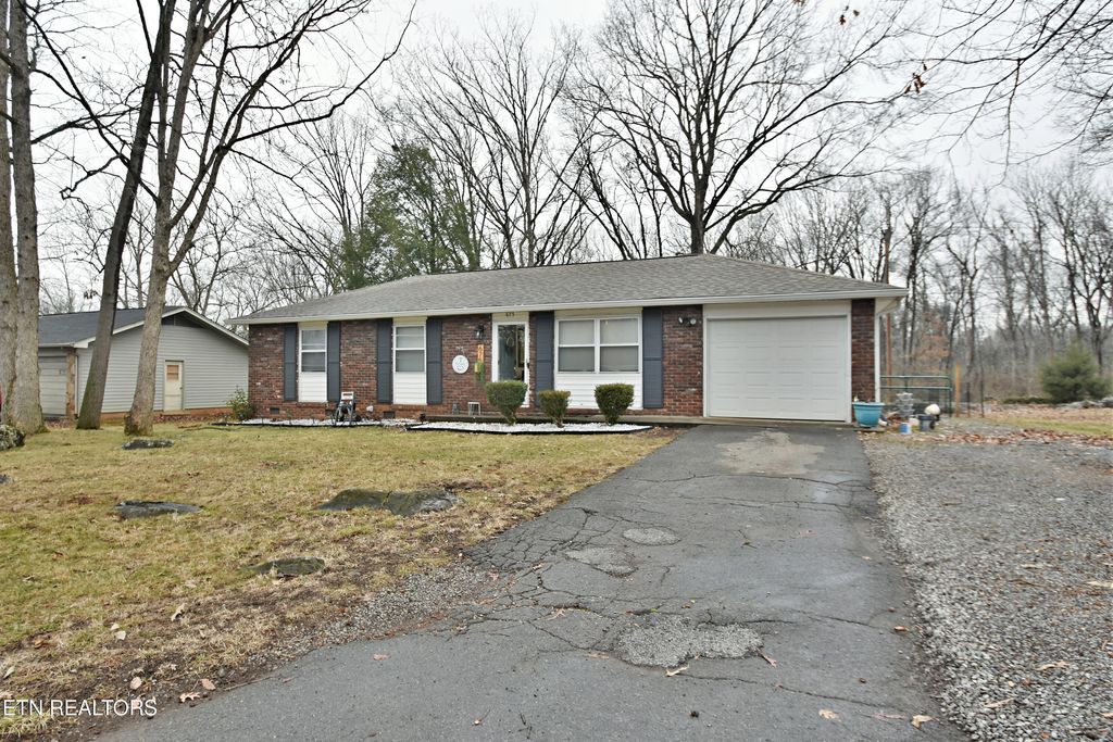 Photo of 675 Garfield St, Alcoa, TN 37701 (MLS # 1290155)