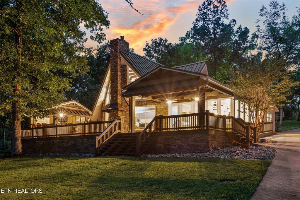 Photo of 1536 Old Chisholm Tr, Dandridge, TN 37725 (MLS # 1306841)