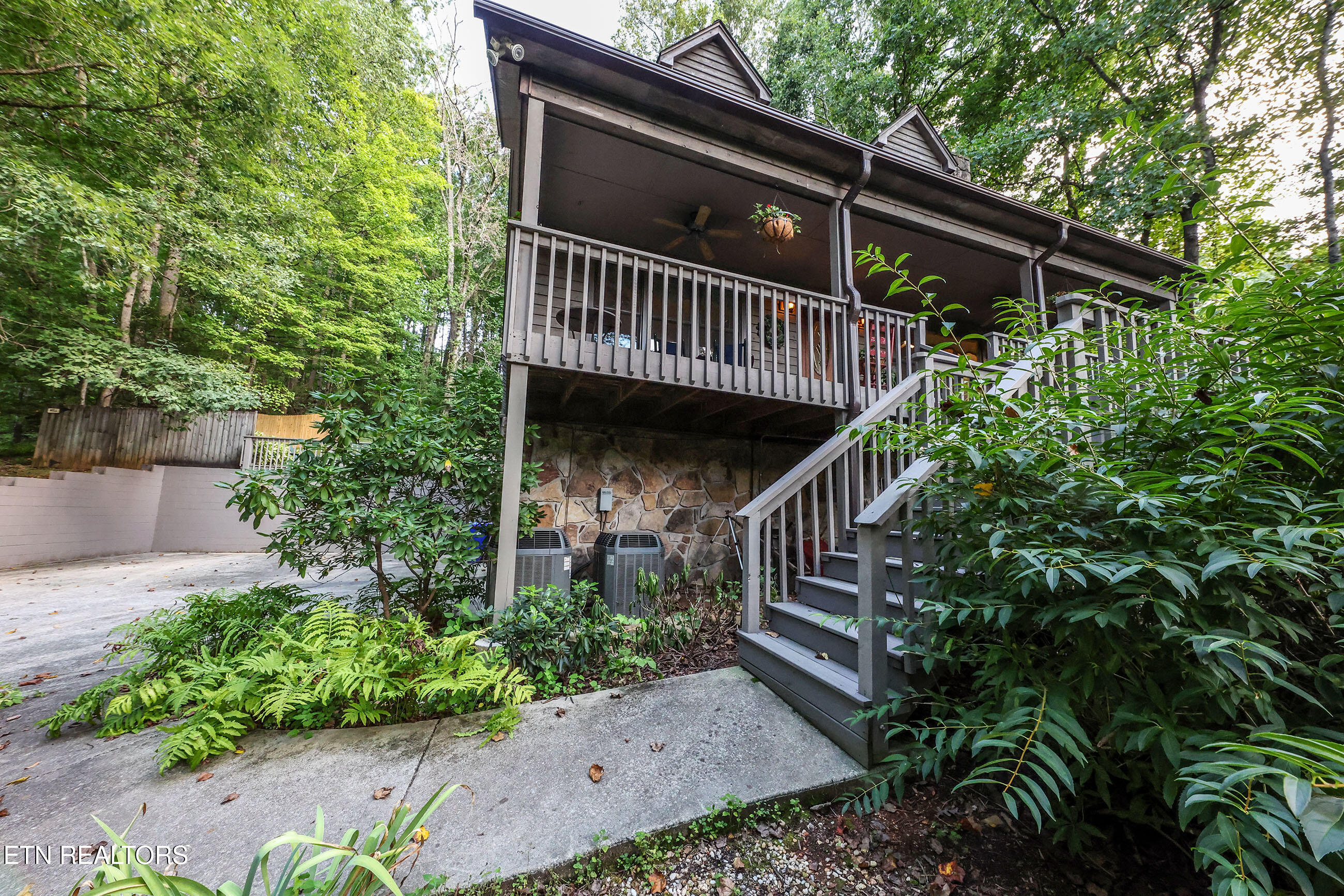 1138 W Outer Drive