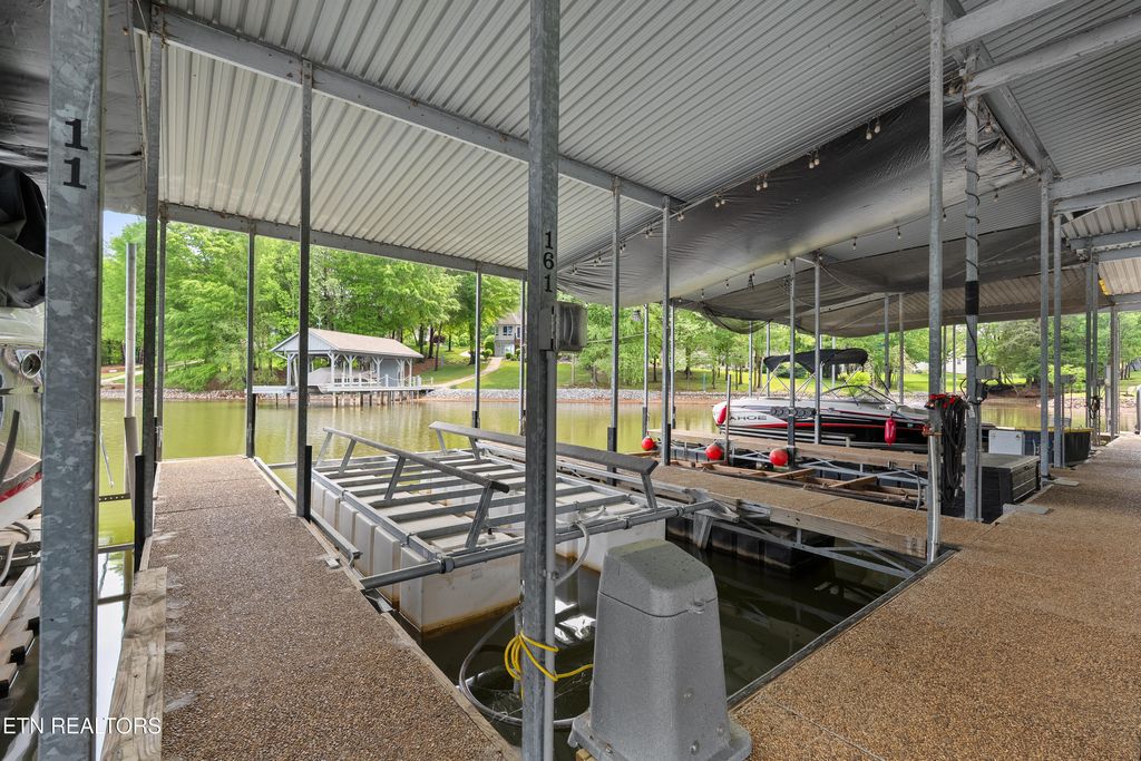 Photo of 517 Sandpiper Drive, Vonore, TN 37885 (MLS # 1339289)