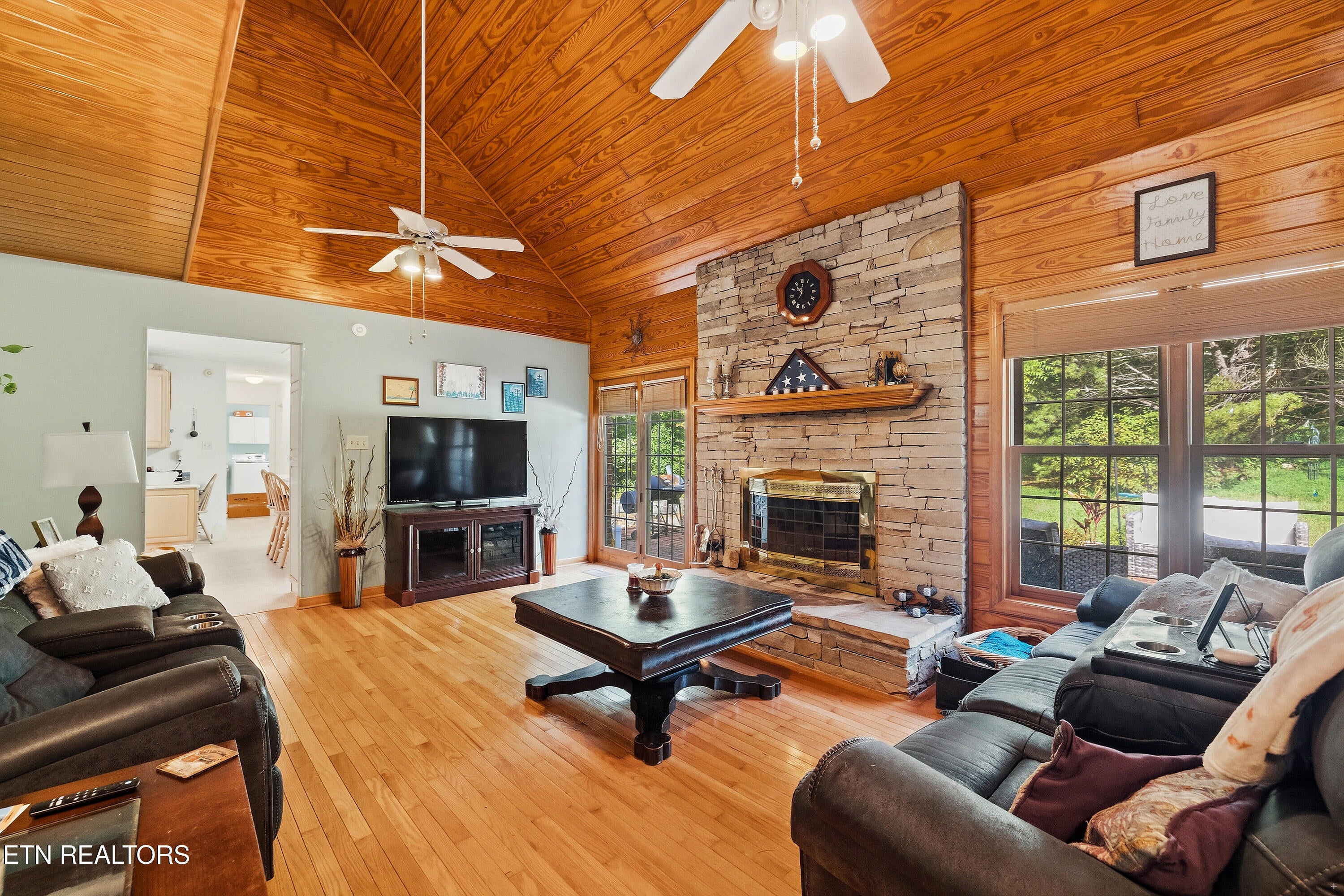 323 Kitts Rd