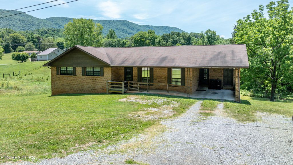 Photo of 4636 Cambridge Rd, Walland, TN 37886 (MLS # 1267989)