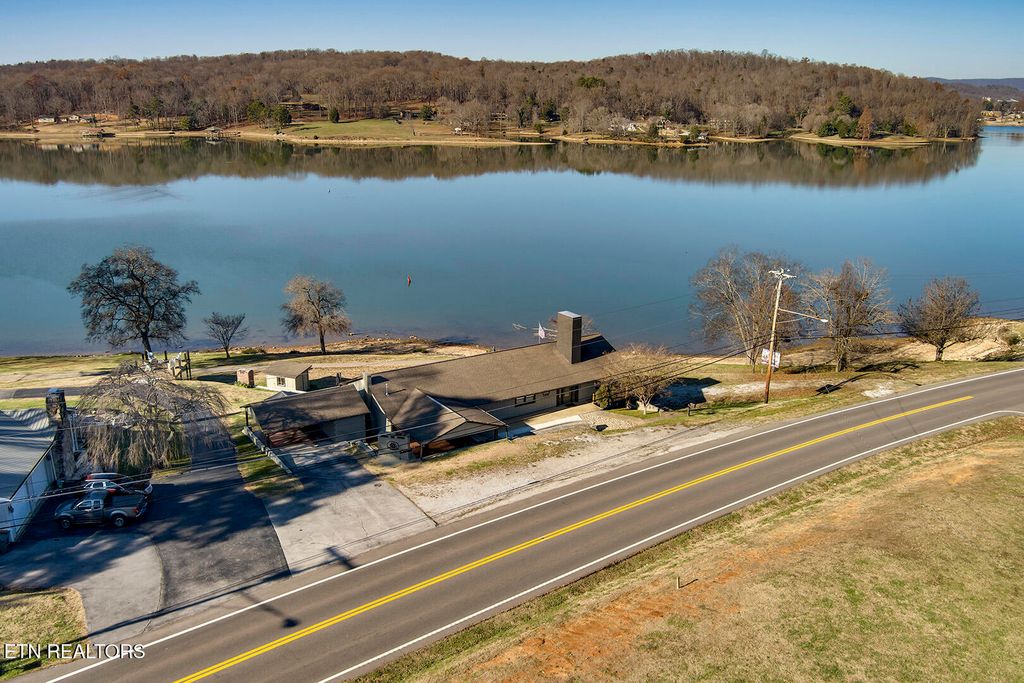 Photo of 1000 S Kentucky St, Kingston, TN 37763 (MLS # 1286528)