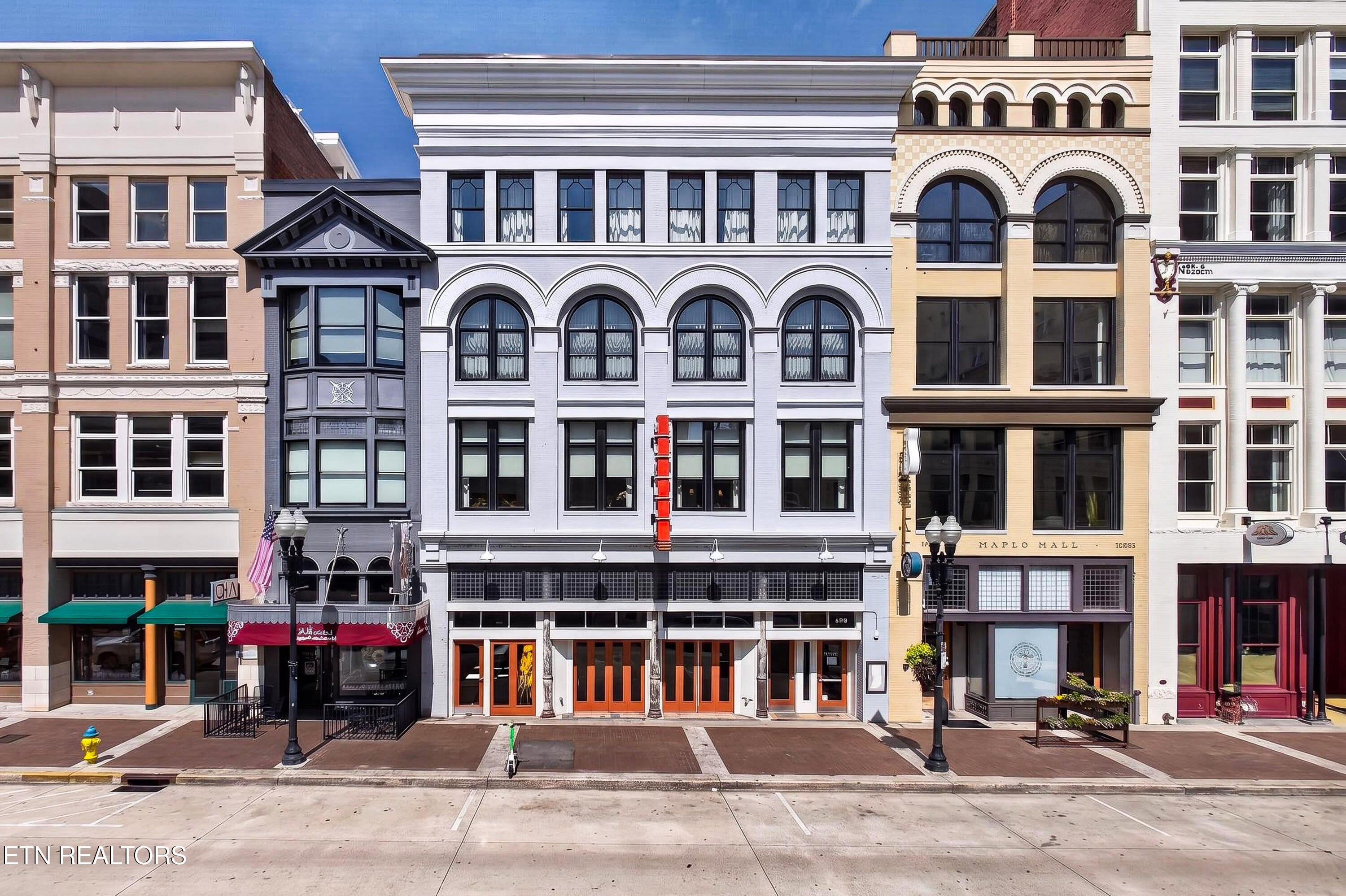 416 S Gay St 204