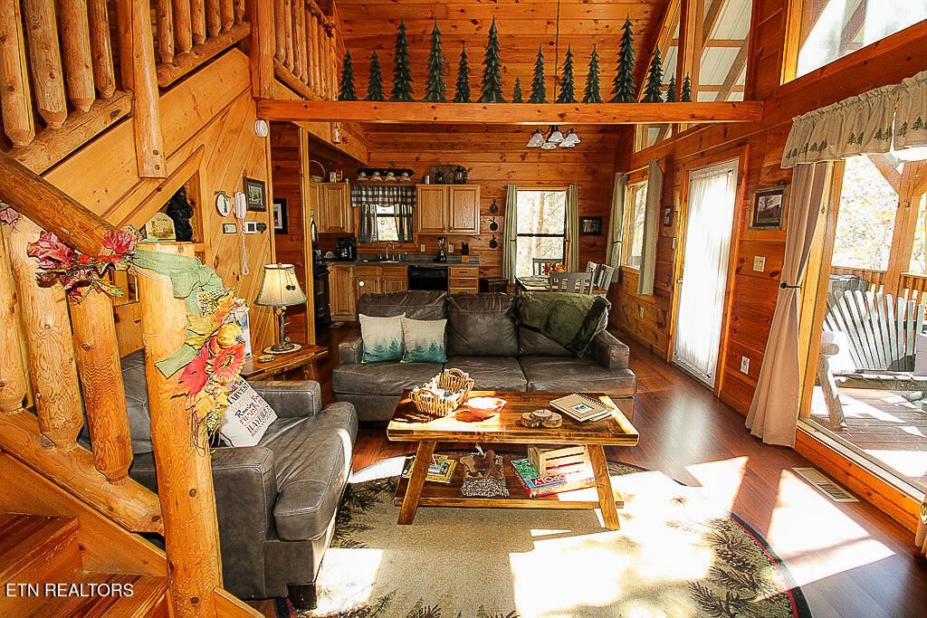 Photo of 2015 Bird Ridge Rd, Sevierville, TN 37876 (MLS # 1319832)