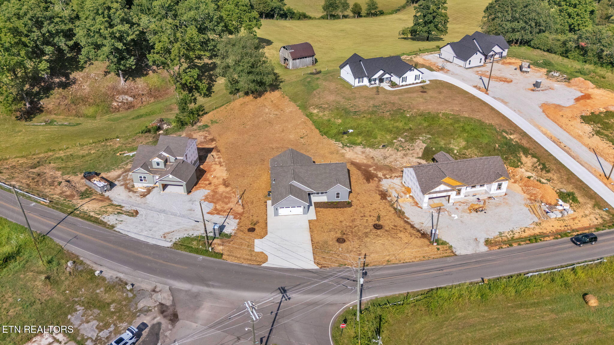 390 Hillvale Rd