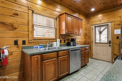 Tiny photo for 826 Great Smoky Way, Gatlinburg, TN 37738 (MLS # 1329417)