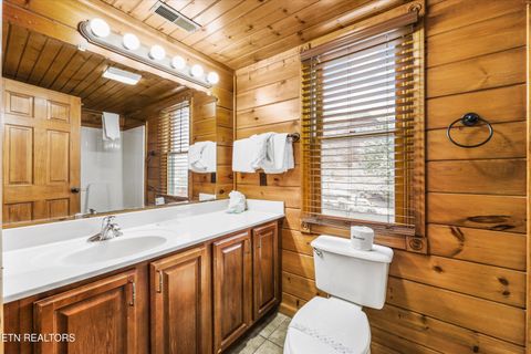 Tiny photo for 826 Great Smoky Way, Gatlinburg, TN 37738 (MLS # 1329417)