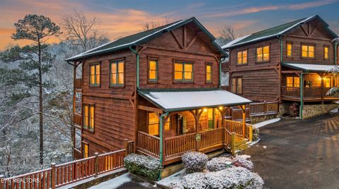 Tiny photo for 826 Great Smoky Way, Gatlinburg, TN 37738 (MLS # 1329417)