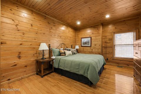 Tiny photo for 826 Great Smoky Way, Gatlinburg, TN 37738 (MLS # 1329417)