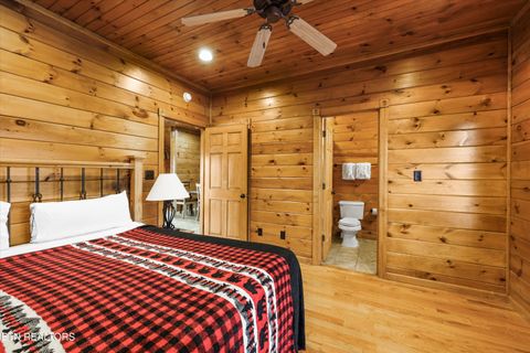 Tiny photo for 826 Great Smoky Way, Gatlinburg, TN 37738 (MLS # 1329417)