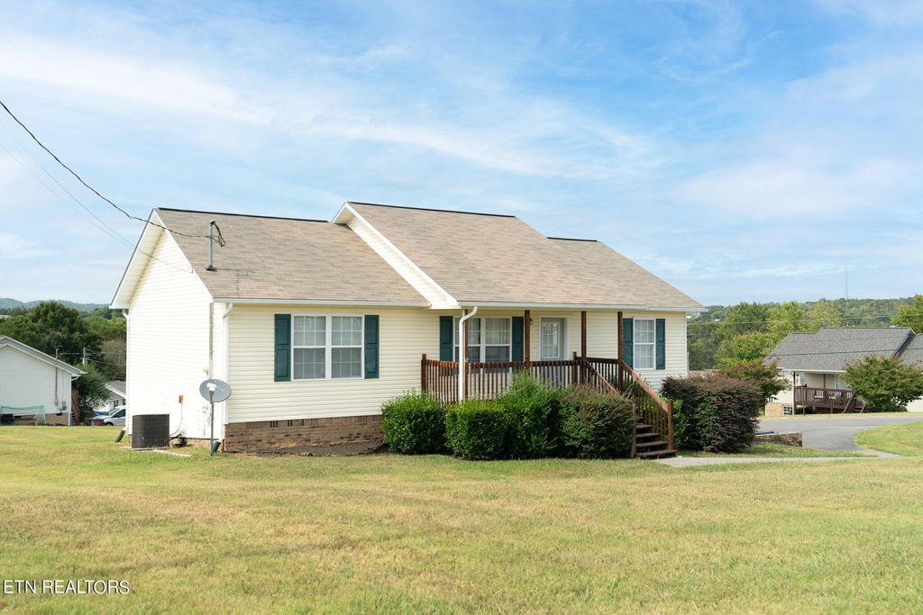 Photo of 1148 Barker Drive, White Pine, TN 37890 (MLS # 1275508)