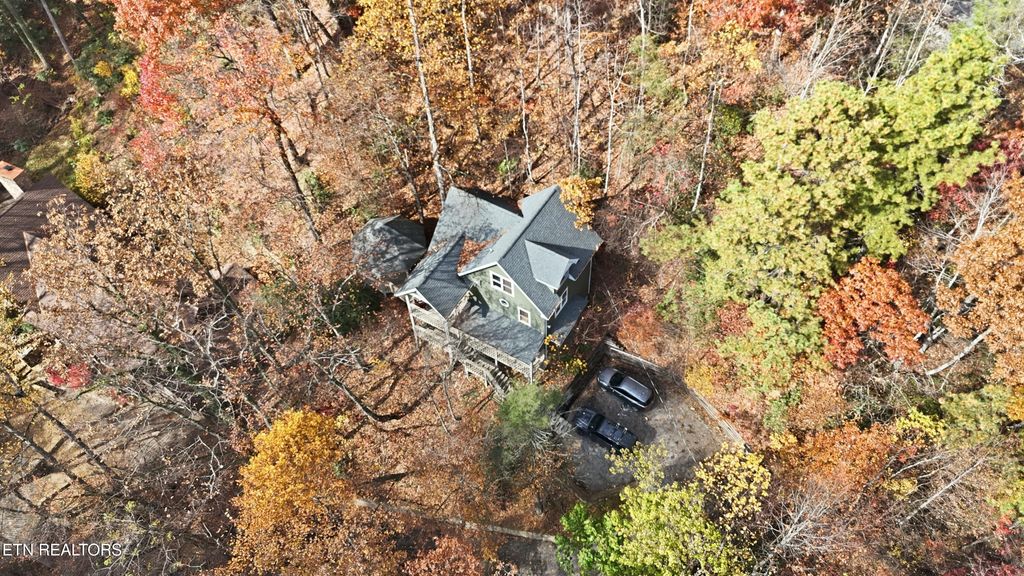 Photo of 1110 Ski Mtn Rd, Gatlinburg, TN 37738 (MLS # 1321546)