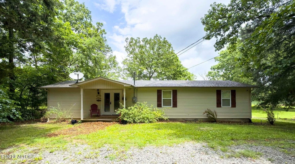 Photo of 577 Scenic Lakeview Drive, Spring City, TN 37381 (MLS # 1265784)