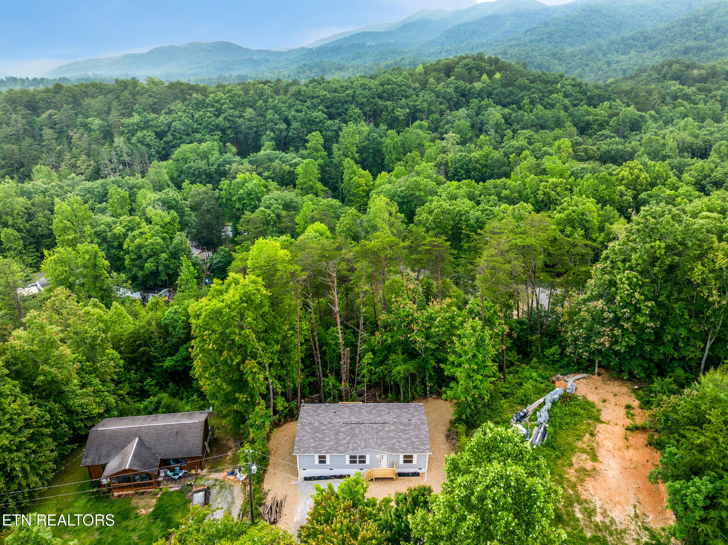 1527 Black Oak Drive