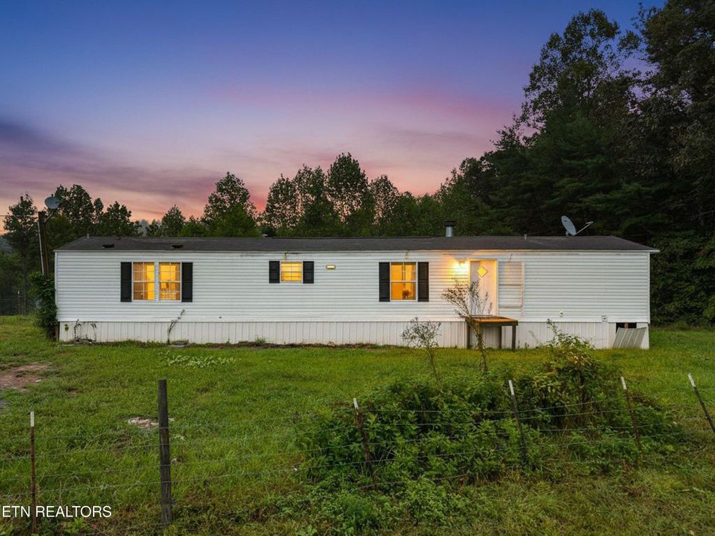 Photo of 118 Delia Young Lane, Wartburg, TN 37887 (MLS # 1313414)