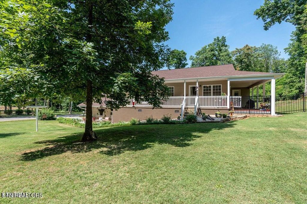 Photo of 1015 Wilderness Rd, Friendsville, TN 37737 (MLS # 1298196)