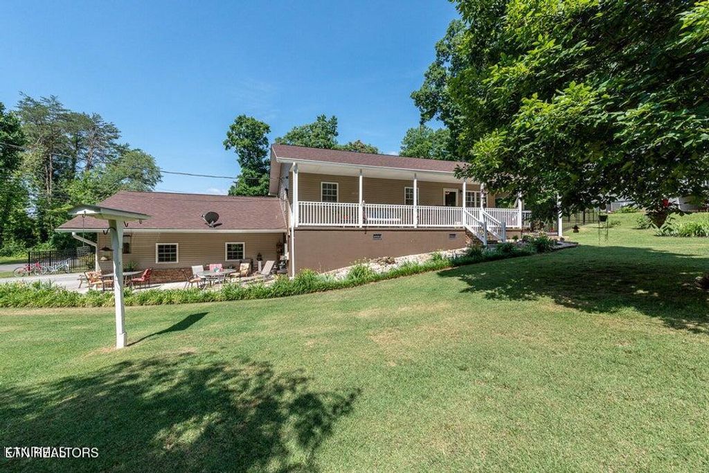 Photo of 1015 Wilderness Rd, Friendsville, TN 37737 (MLS # 1298196)