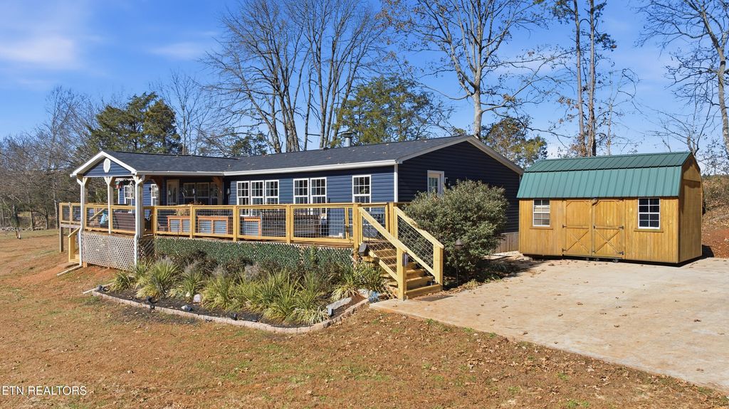 Photo of 160 Mcdonald Rd, Sweetwater, TN 37874 (MLS # 1322355)