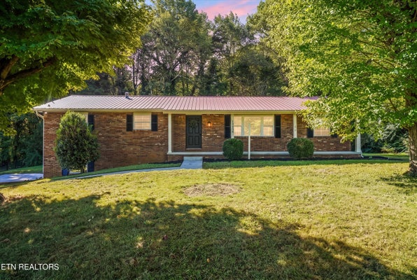 10604 PINEDALE DR, KNOXVILLE, TN 37922 - Image ddc2bb31d67ce9d227939f6b61ce5c6e/478925501