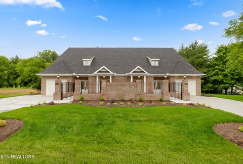 Photo of 906 Fine Glen Drive, Sevierville, TN 37862 (MLS # 1340683)
