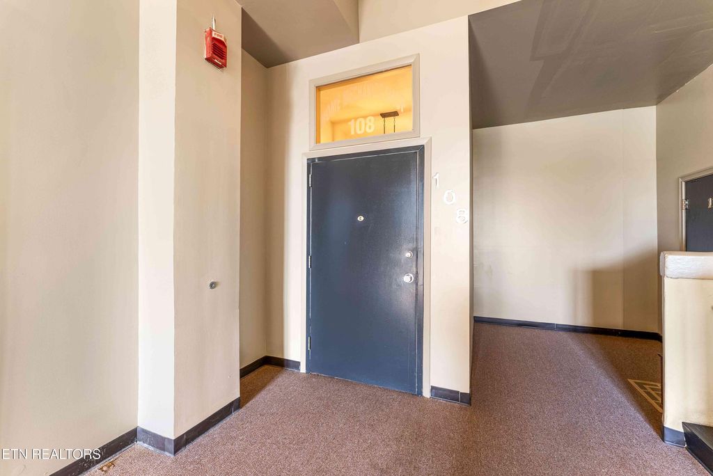 Photo of 523 N Bertrand St #108, Knoxville, TN 37917 (MLS # 1330334)