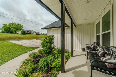 Tiny photo for 214 Morton Rd, LaFollette, TN 37766 (MLS # 1357542)