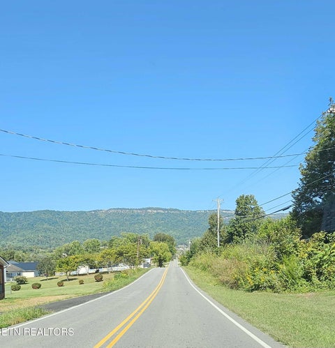 Tiny photo for 214 Morton Rd, LaFollette, TN 37766 (MLS # 1357542)