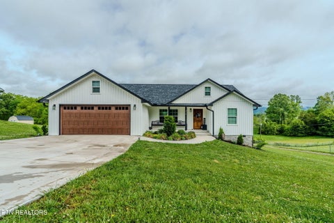 Tiny photo for 214 Morton Rd, LaFollette, TN 37766 (MLS # 1357542)