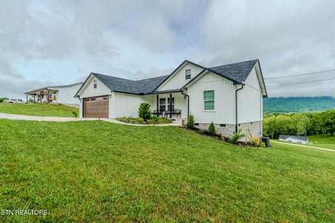 Tiny photo for 214 Morton Rd, LaFollette, TN 37766 (MLS # 1357542)