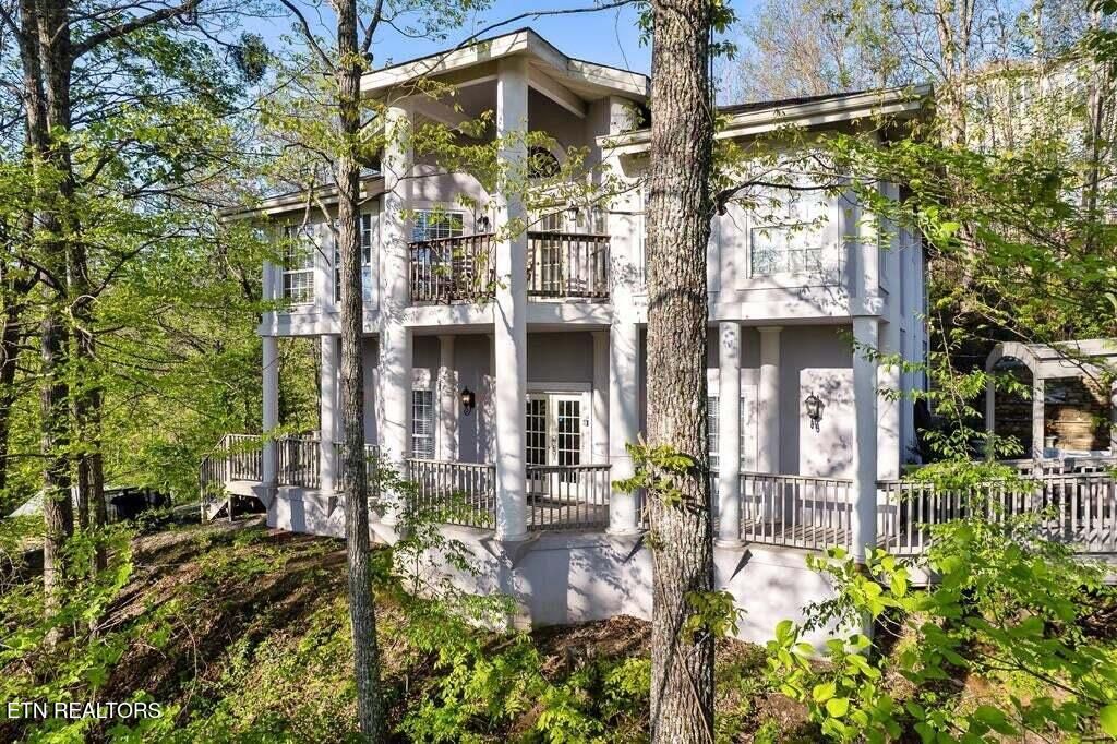 Photo of 838 Holly Branch Drive, Gatlinburg, TN 37738 (MLS # 1293511)