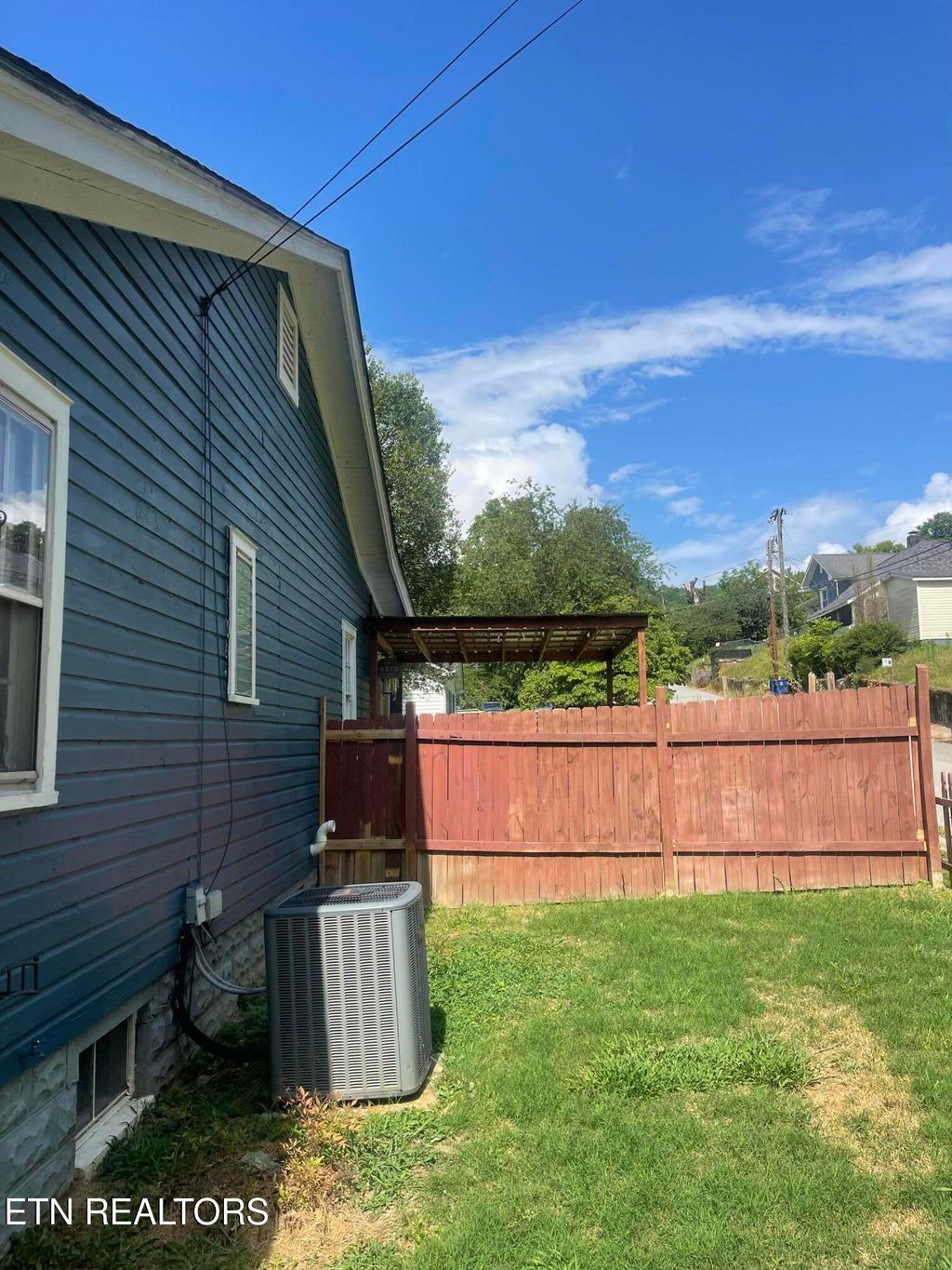 Photo of 189 Bacon St, Jellico, TN 37762 (MLS # 1308299)