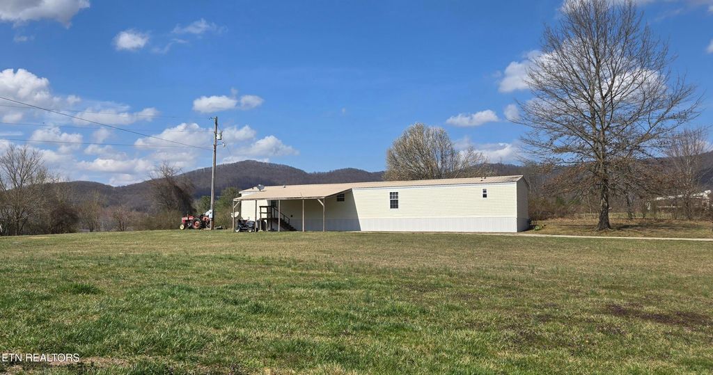 Photo of 141 Reuben Lane, Wartburg, TN 37887 (MLS # 1293613)