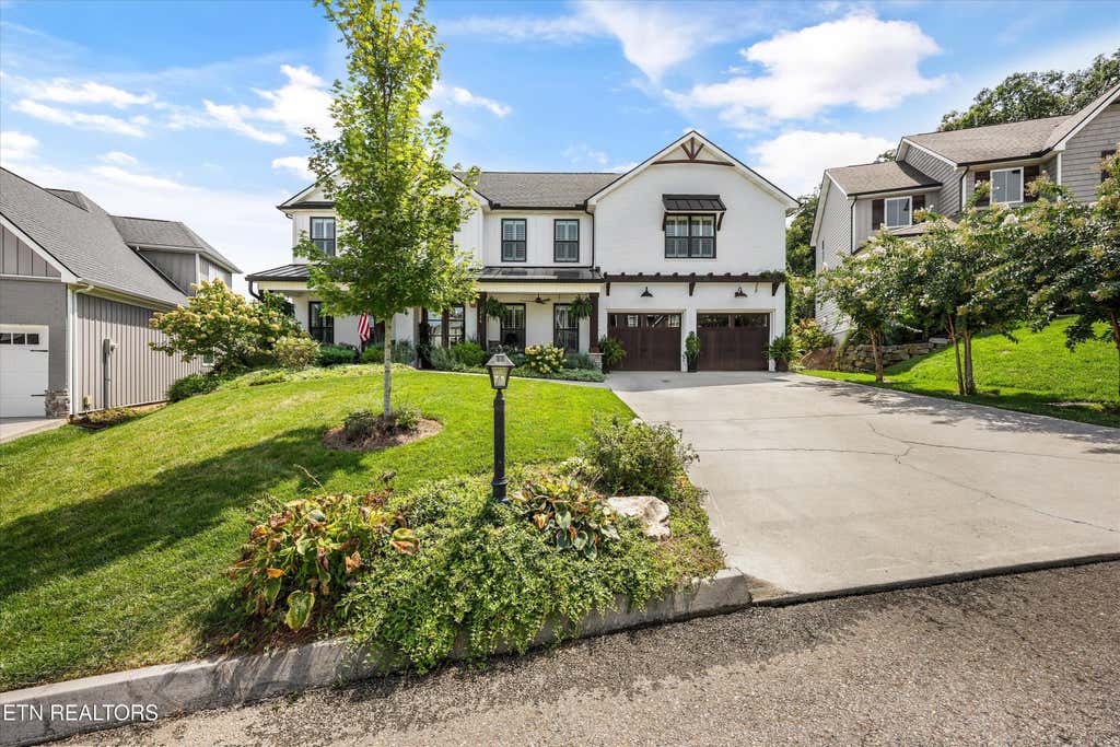 Photo of 1926 Highlands Ridge Lane, Knoxville, TN 37932 (MLS # 1352655)