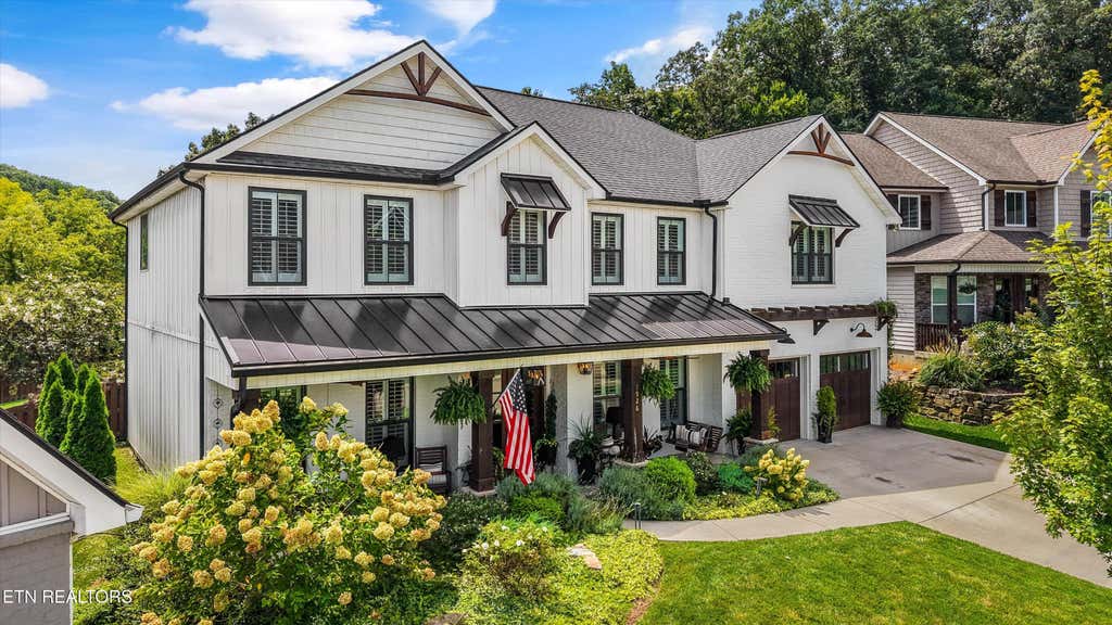 Photo of 1926 Highlands Ridge Lane, Knoxville, TN 37932 (MLS # 1352655)